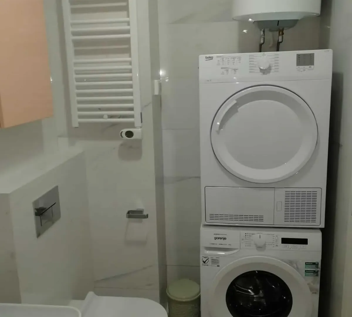 Izdavanje, jednosoban stan, 49m², Central Point, Podgorica