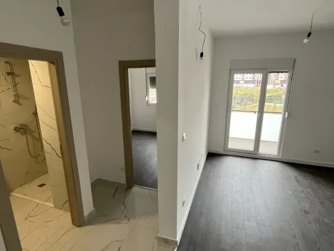 Sale, one bedroom apartment, 38m², Zabjelo, Podgorica - image 2