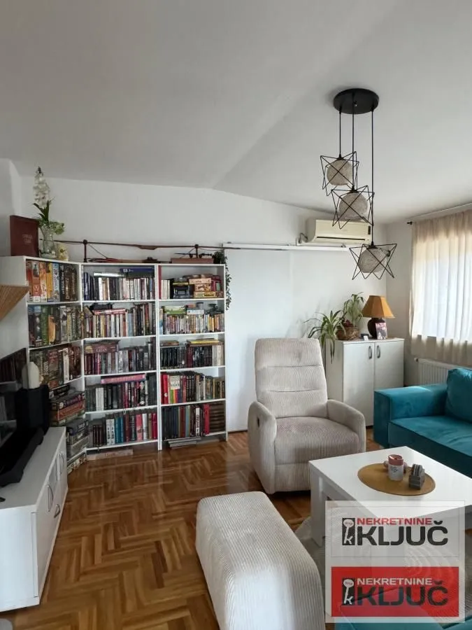Prodaja, trosoban stan, 69m², Veternik, Novi Sad Sve Podlokacije