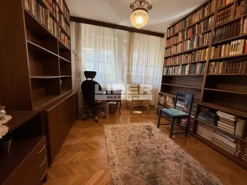 Izdavanje, trosoban stan, 80m², Kalenić Pijaca, Vračar Sve Podlokacije - image 15