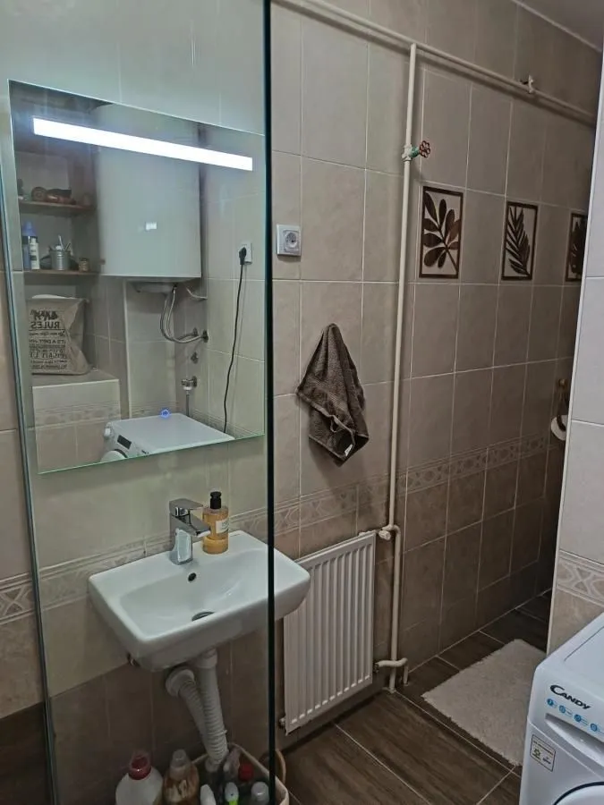 Prodaja, dvosoban stan, 61m², Cara Dušana, Novi Sad Sve Podlokacije