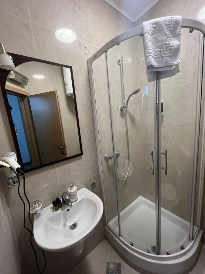 Sale, house, 600m², Dobrota, Kotor