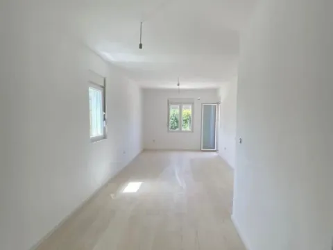 Prodaja, dvosoban stan, 73m², Krivi Most, Podgorica - image 6