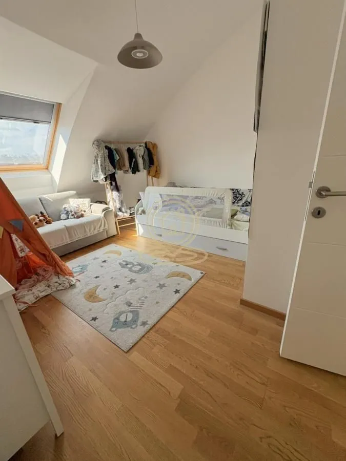 Prodaja, trosoban stan, 86m², Petrovaradin, Novi Sad