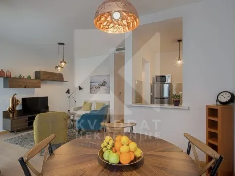 Prodaja, dvosoban stan, 77m², Centar, Budva - image 2