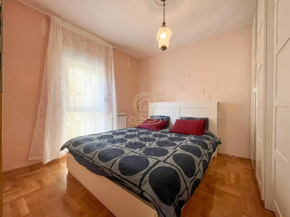 Rent, two bedroom apartment, 47m², Vračar Hram, Vračar Sve Podlokacije