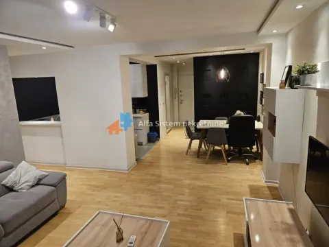 Izdavanje, trosoban stan, 70m², Stari Grad, Beograd - image 2