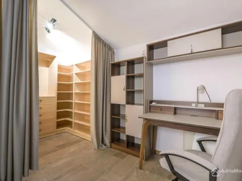 Sale, house, 198m², Tivat, Crna Gora - image 14