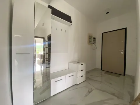 Izdavanje, dvosoban stan, 65m², Radanovići, Kotor - image 15