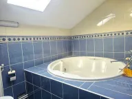 Izdavanje, kuća, 390m², Zagorič, Podgorica - image 31