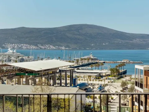 Prodaja, dvosoban stan, 87m², Porto Montenegro, Tivat - image 18