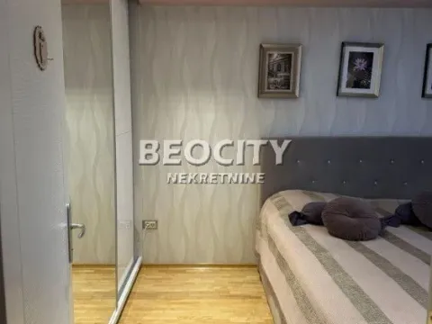 Izdavanje, trosoban stan, 90m², Centar, Novi Sad - image 10