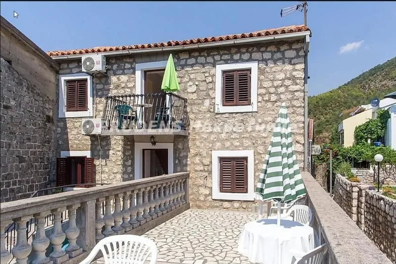 Sale, house, 210m², Bečići, Budva