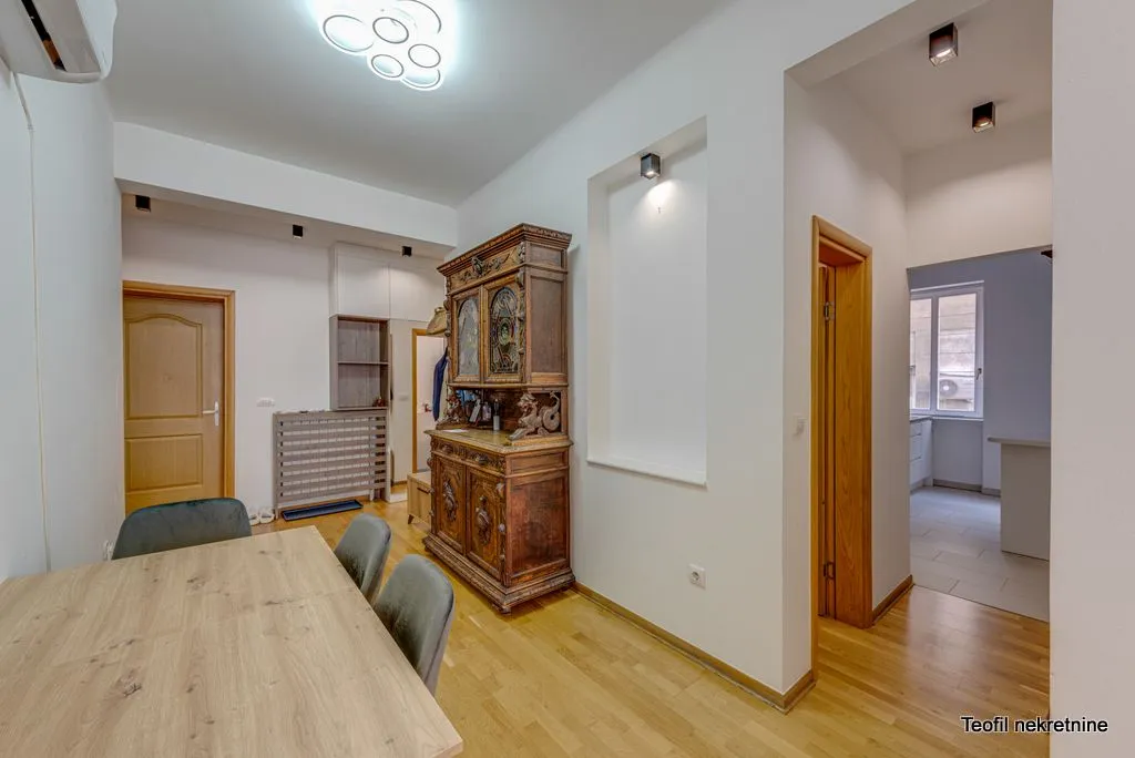 Rent, three bedroom apartment, 82m², Stari Grad, Beograd