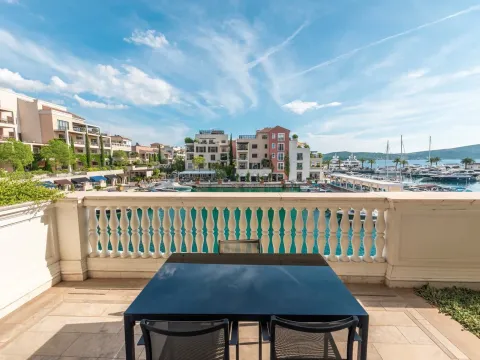 Prodaja, trosoban stan, 221m², Porto Montenegro, Tivat - image 24