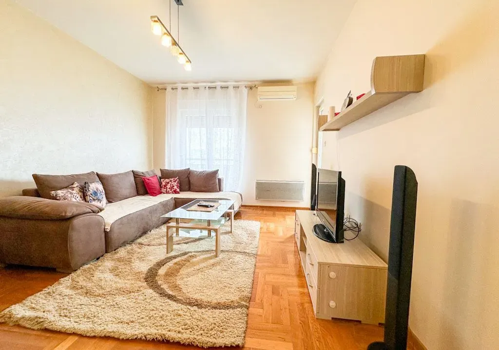 Izdavanje, jednosoban stan, 45m², Zabjelo, Podgorica