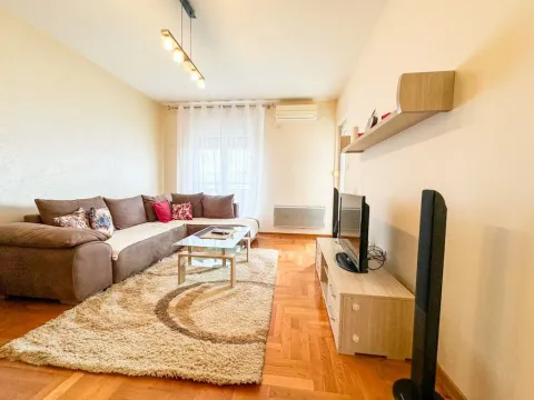 Izdavanje, jednosoban stan, 45m², Zabjelo, Podgorica - image 1
