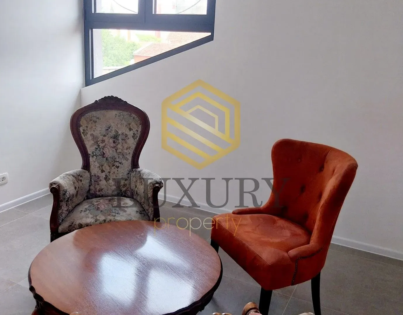 Izdavanje, poslovni prostor, 120m², Centar, Podgorica