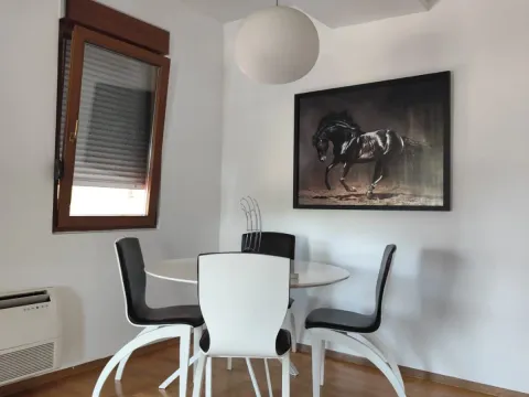 Rent, two bedroom apartment, 72m², Momišići, Podgorica - image 4