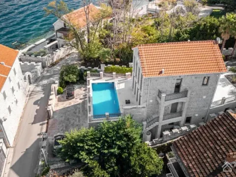 Sale, house, 351m², Stoliv, Kotor - image 1