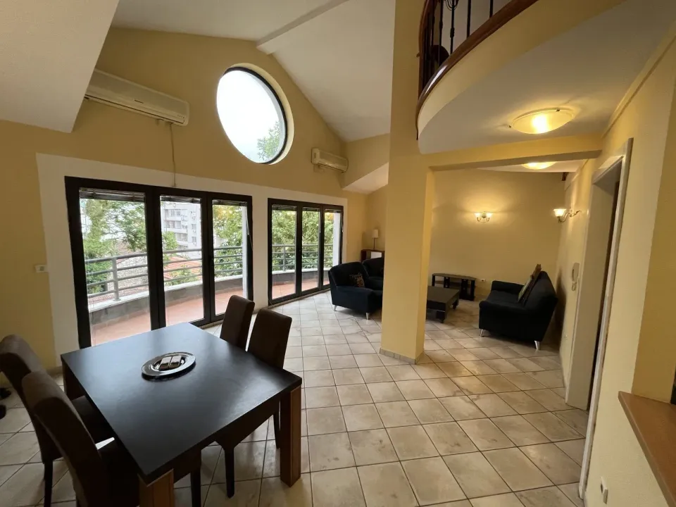 Rent, four bedroom apartment, 120m², Centar, Podgorica