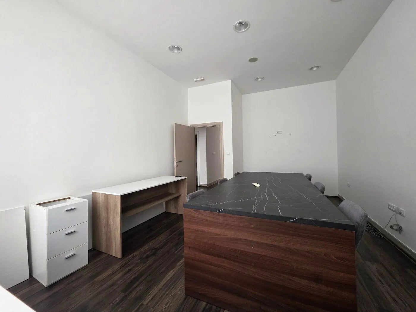 Rent, office space, 105m², City Kvart, Podgorica