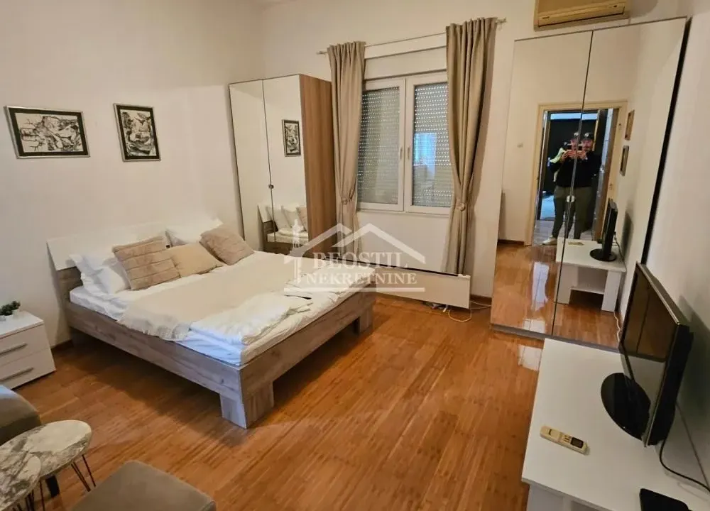 Rent, apartment, 24m², Stari Grad, Beograd