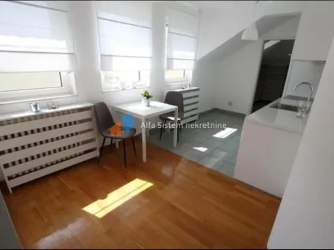 Izdavanje, četvorosoban stan, 130m², Savski Venac, Beograd - image 6