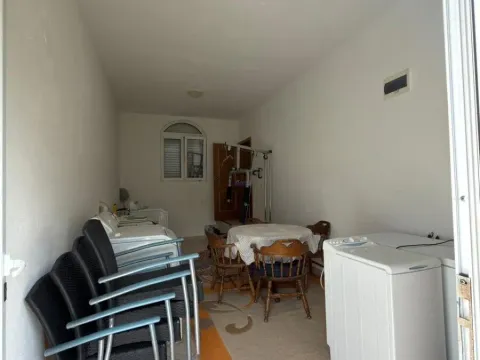 Rent, house, 450m², Zlatica, Podgorica - image 10
