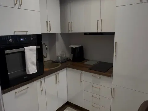 Izdavanje, garsonjera, 30m², City Kvart, Podgorica - image 2