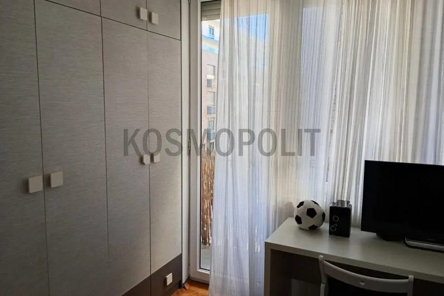 Sale, three bedroom apartment, 69m², Vračar Sve Podlokacije, Beograd