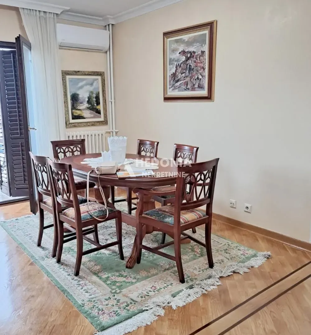 Rent, two bedroom apartment, 65m², Stari Grad, Beograd