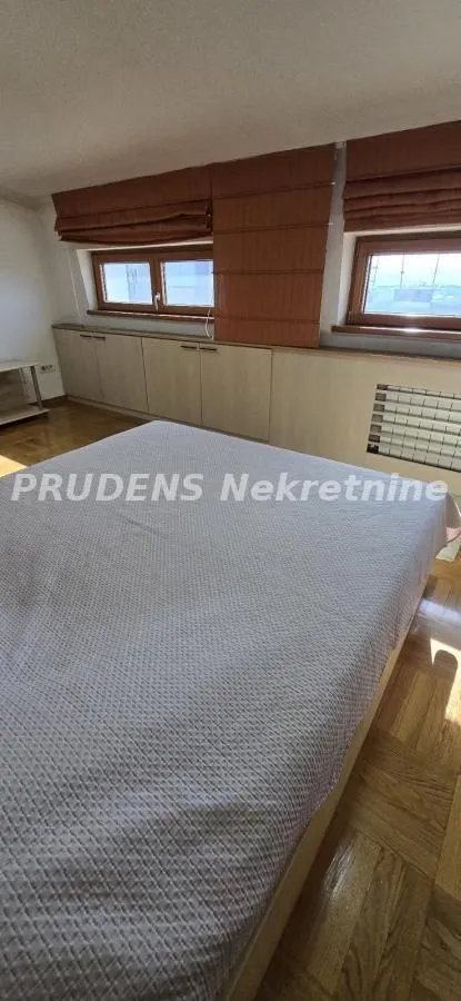 Prodaja, trosoban stan, 84m², Crveni Krst, Beograd