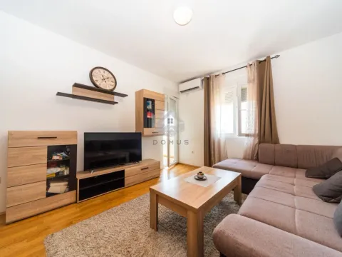 Sale, two bedroom apartment, 69m², Stari Aerodrom, Podgorica - image 2