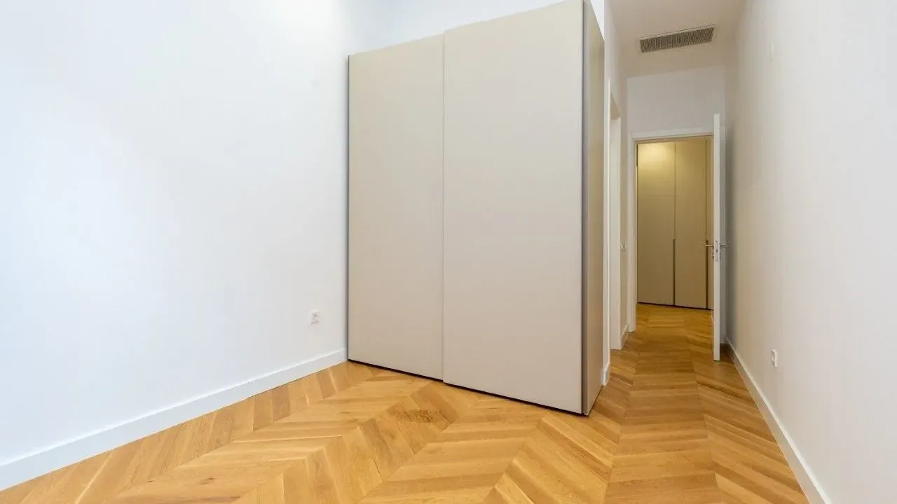 Rent, three bedroom apartment, 205m², Podgorica, Crna Gora