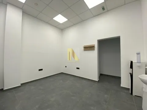 Izdavanje, poslovni prostor, 111m², Veternička rampa, Novi Sad Sve Podlokacije - image 5
