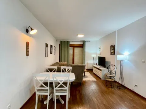 Izdavanje, dvosoban stan, 70m², Master Kvart, Podgorica - image 15