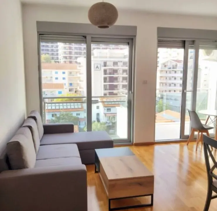 Prodaja, dvosoban stan, 73m², Bečići, Budva