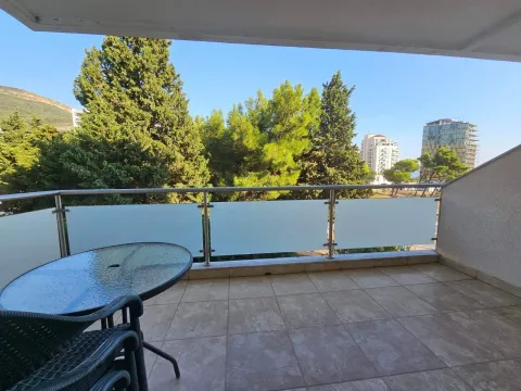 Sale, two bedroom apartment, 90m², Bečići, Budva - image 21