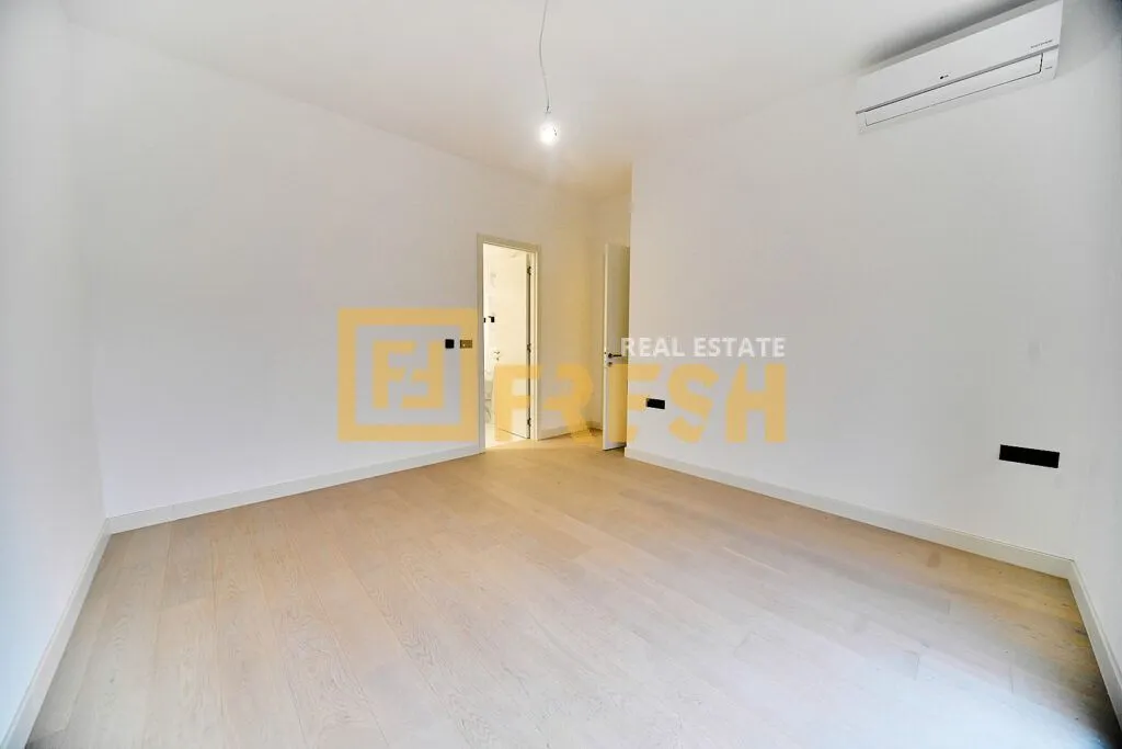 Prodaja, trosoban stan, 149m², Krivi Most, Podgorica