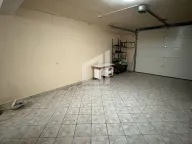 Izdavanje, kuća, 350m², Zlatica, Podgorica - image 2