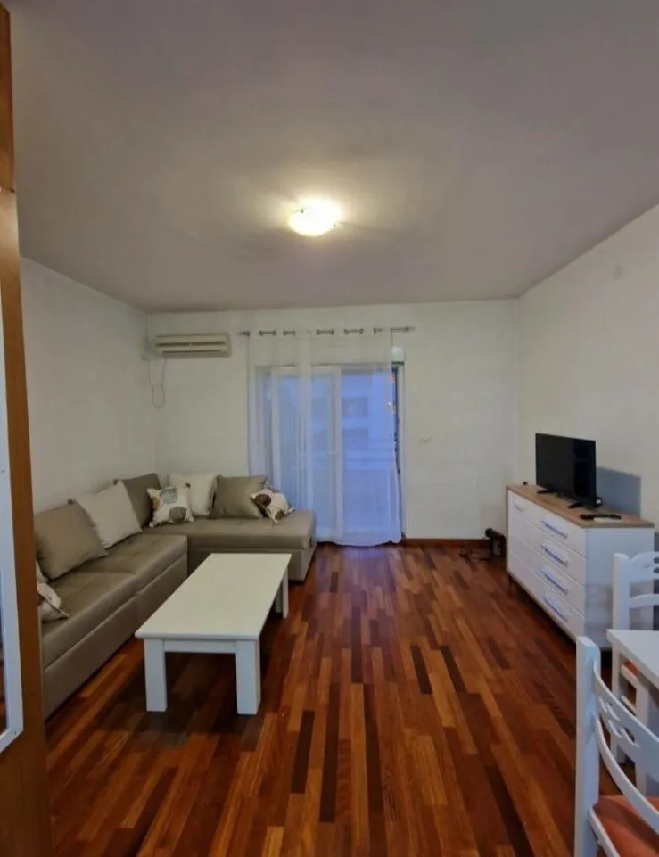 Izdavanje, garsonjera, 31m², City Kvart, Podgorica