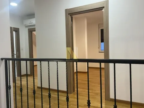 Izdavanje, četvorosoban stan, 92m², Alibegovac, Petrovaradin - image 4