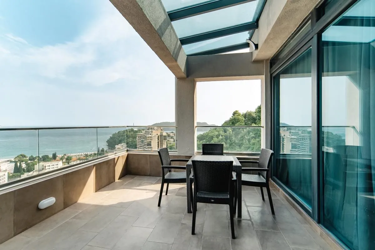 Sale, three bedroom apartment, 257m², Bečići, Budva