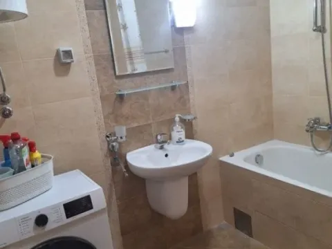 Izdavanje, dvosoban stan, 72m², Stari Aerodrom, Podgorica - image 4