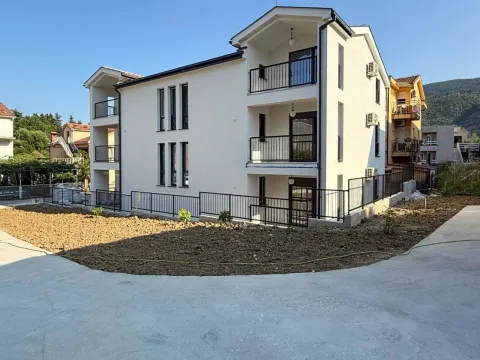 Izdavanje, dvosoban stan, 67m², Zelenika, Herceg Novi - image 9