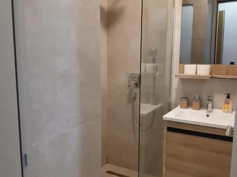 Sale, studio apartment, 27m², Bečići, Budva - image 9
