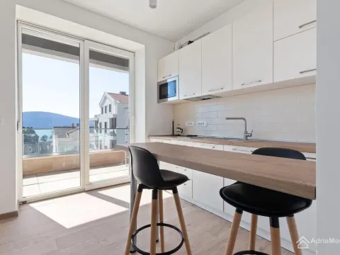 Sale, one bedroom apartment, 47m², Donja Lastva, Tivat - image 2