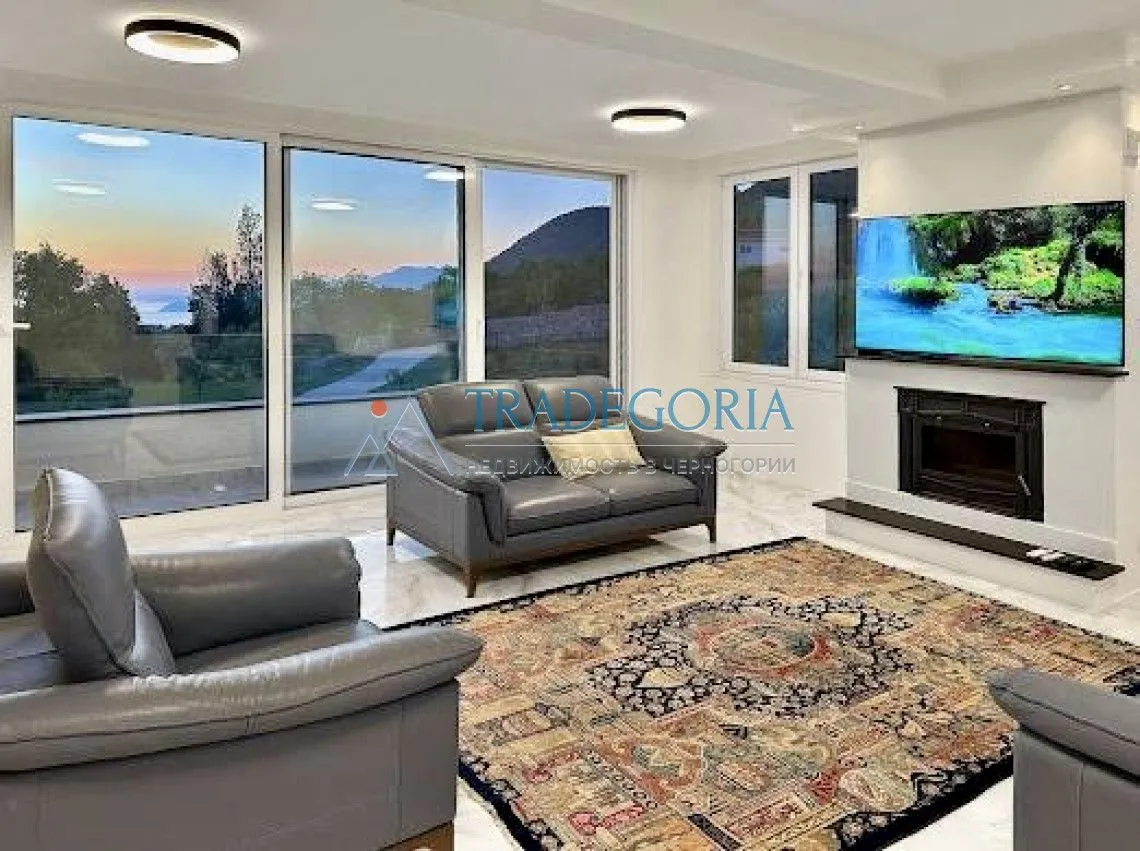 Prodaja, kuća, 240m², Dobra Voda, Bar