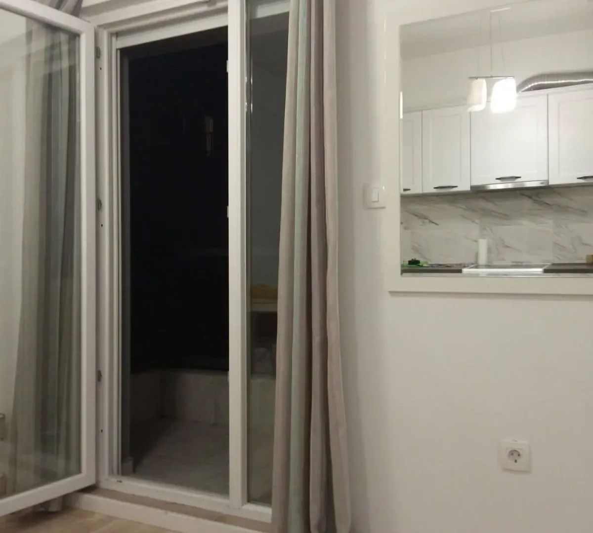 Izdavanje, jednosoban stan, 42m², Centar, Podgorica